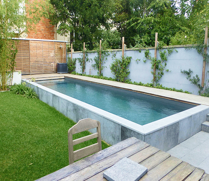 Piscine semi-enterrée