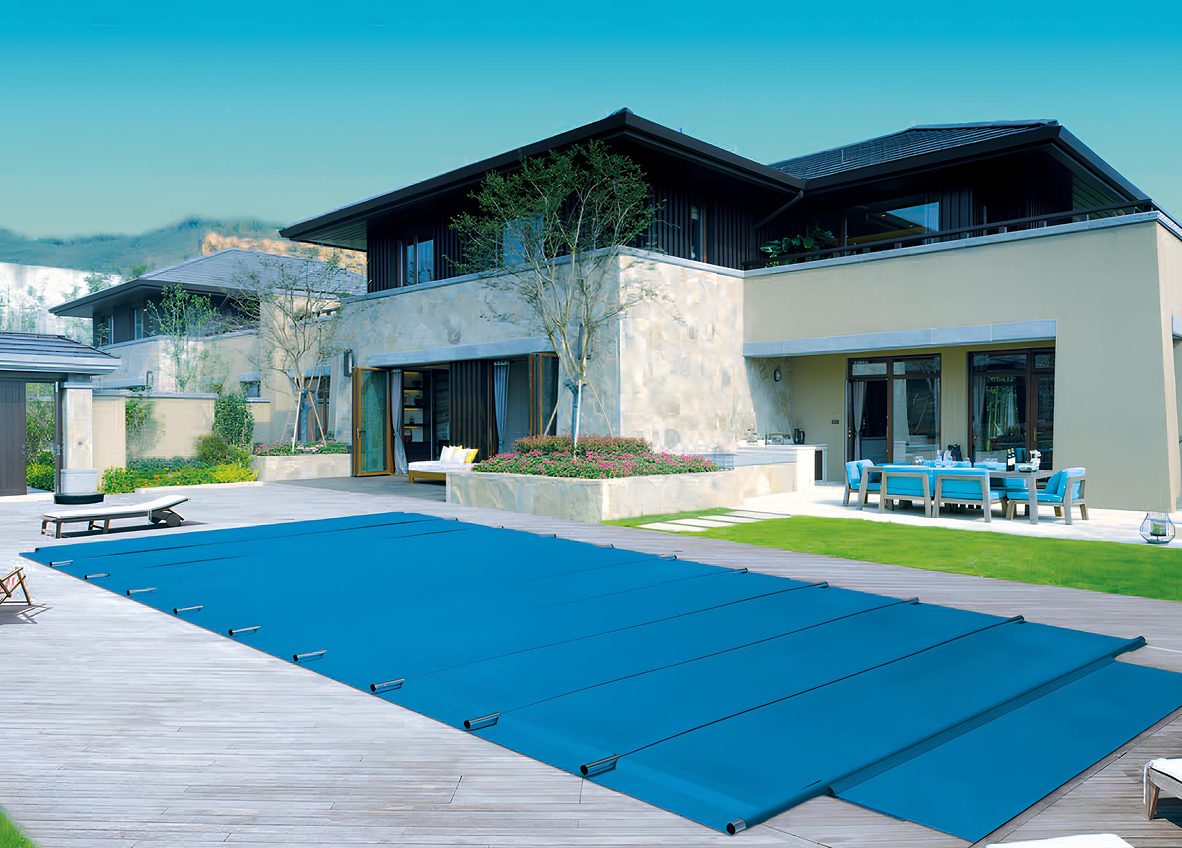 Sécurisez votre piscine et protégez-là été comme hiver